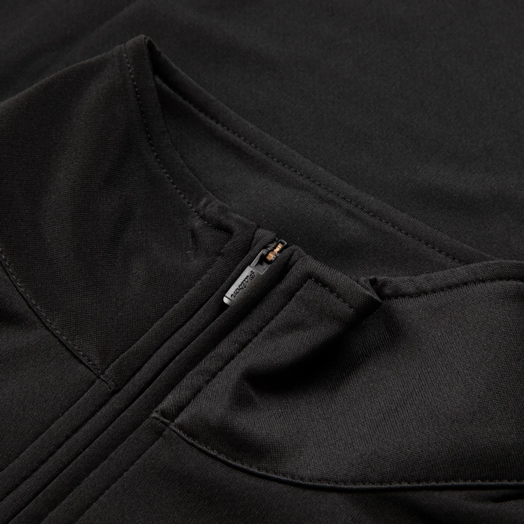 Evergreen Performance Buckets Quarter Zip Black